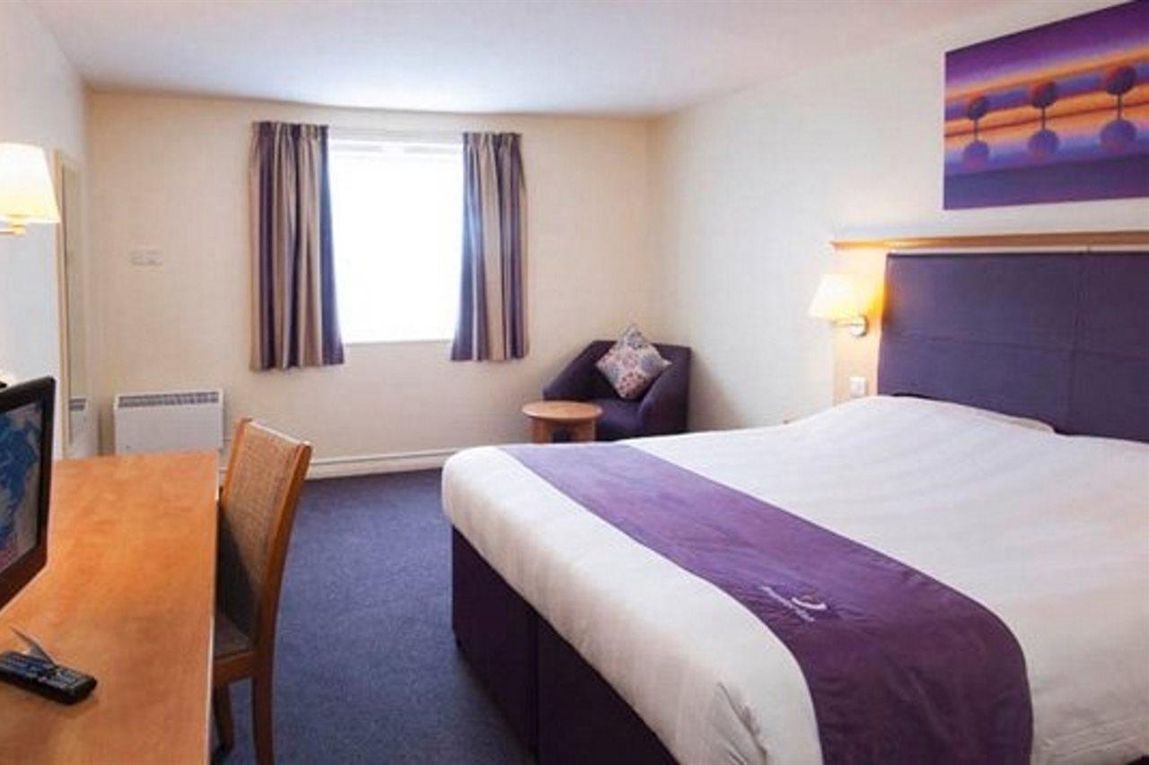 Premier Inn Clacton-On-Sea Exterior photo
